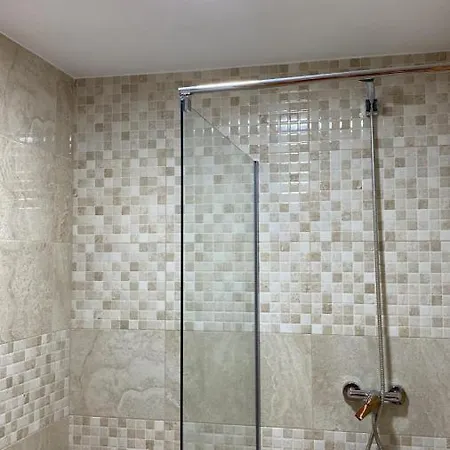 Grande Con Bano Privado En A 30km De La Playa Coín