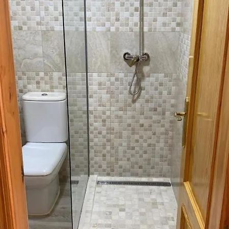 Homestay Grande Con Bano Privado En A 30km De La Playa *