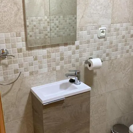 Grande Con Bano Privado En A 30km De La Playa * Coin